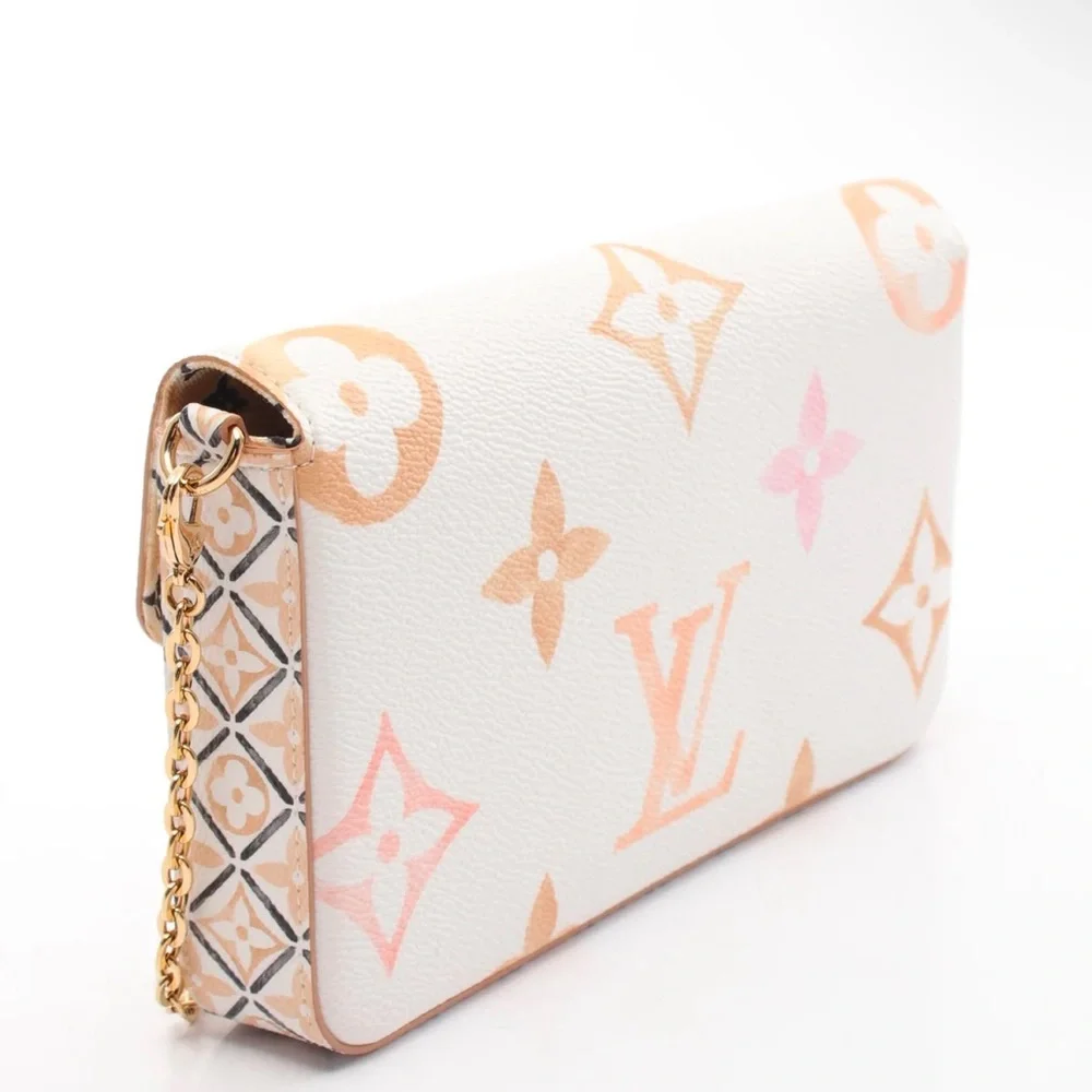 🎉SOLD🎉Louis Vuitton Chain Wallet by the Pool Pochette Felicie Monogram - Picture 5 of 7